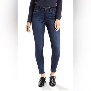 Levi’s Women’s 721 High Rise Skinny Jeans, size 30.